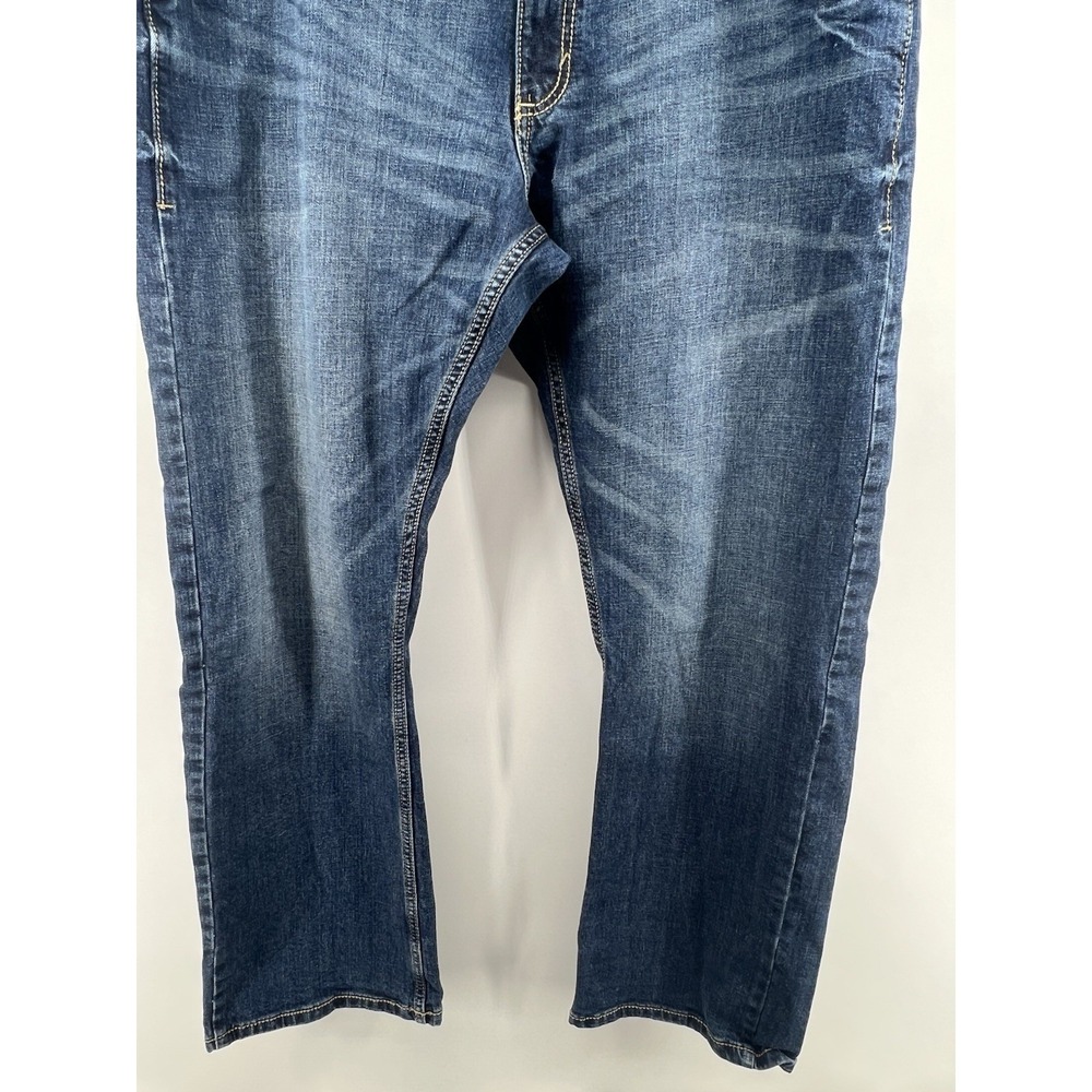 Wrangler Retro Slim Boot Jeans Tagged 38/34 Actual 40/33 Mid Wash Cowboy - Picture 3 of 7
